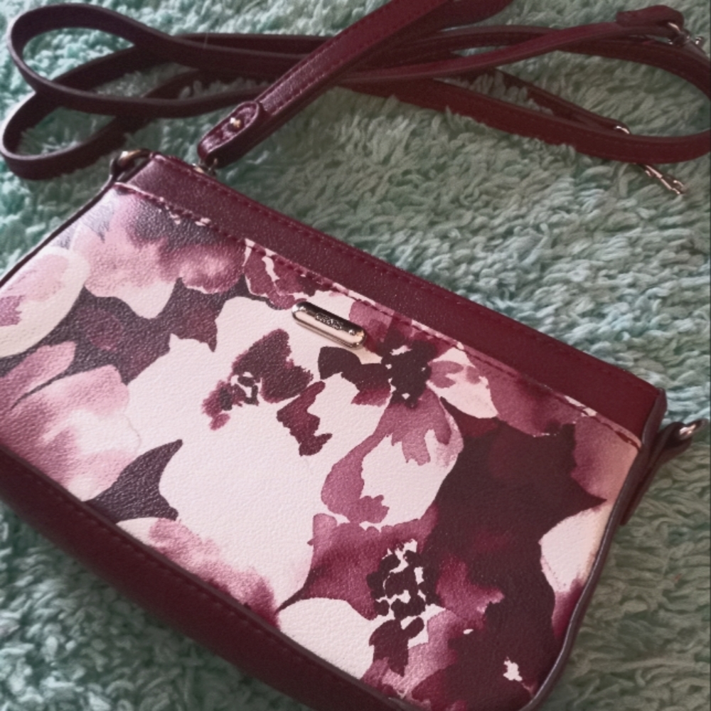 Chaps Hand Satchel Cranberry with white